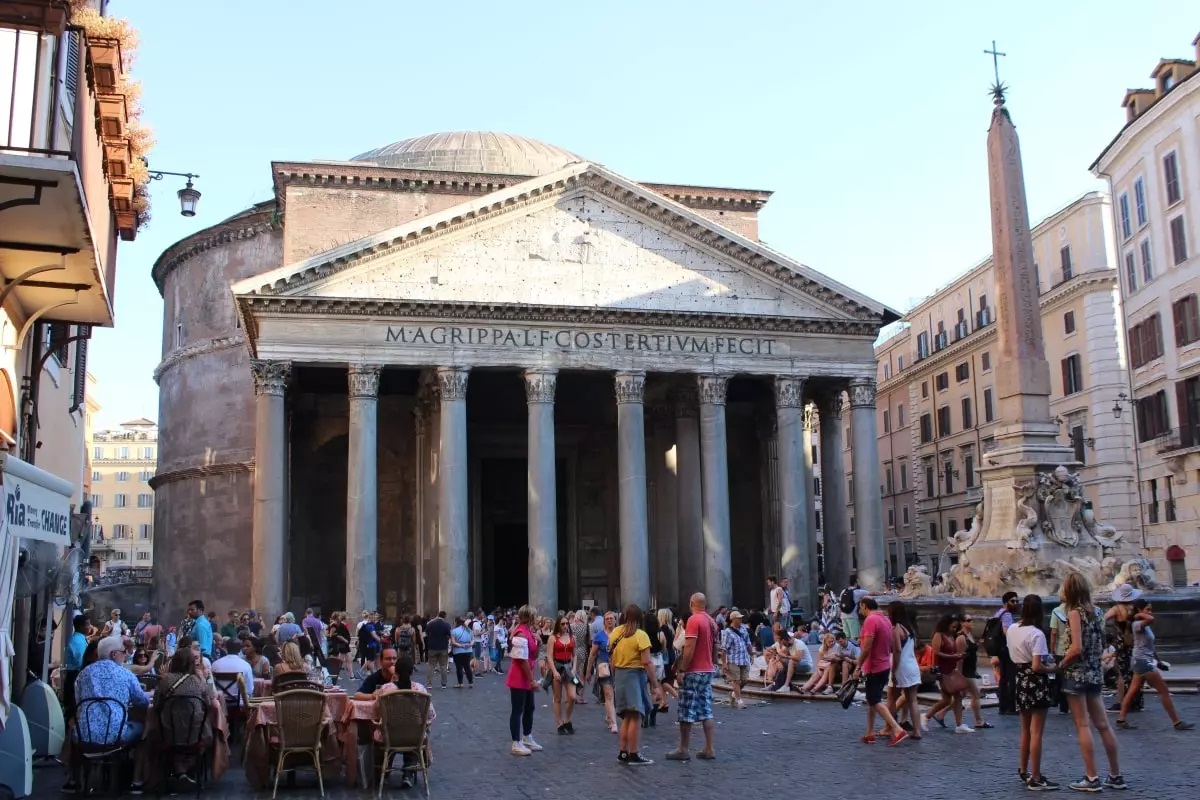 İtalya, Pantheon ziyaretinden para alacak