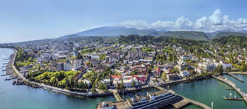 Abhazya'nın Eşsiz Güzellikleri: Turistik Şehirler ve Gezilecek Yerler